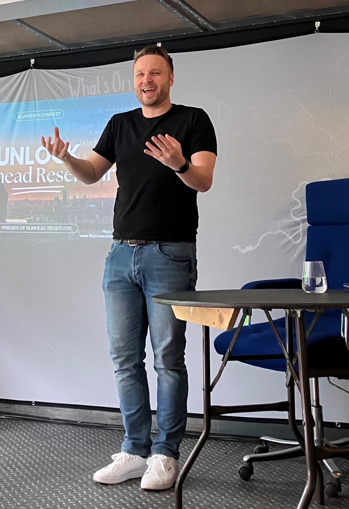 Jamie Bykov-Brett speaking to higher education leaders about AI integration